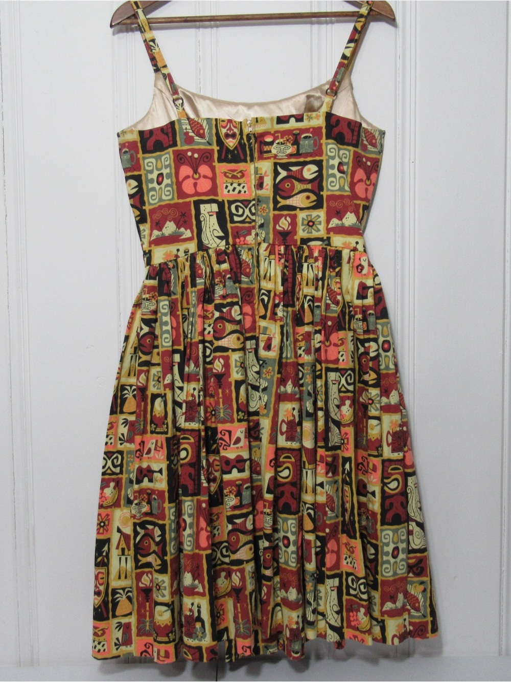 Pinup Couture Tiki-style novelty print Dress Size Large - Picture 9 of 13